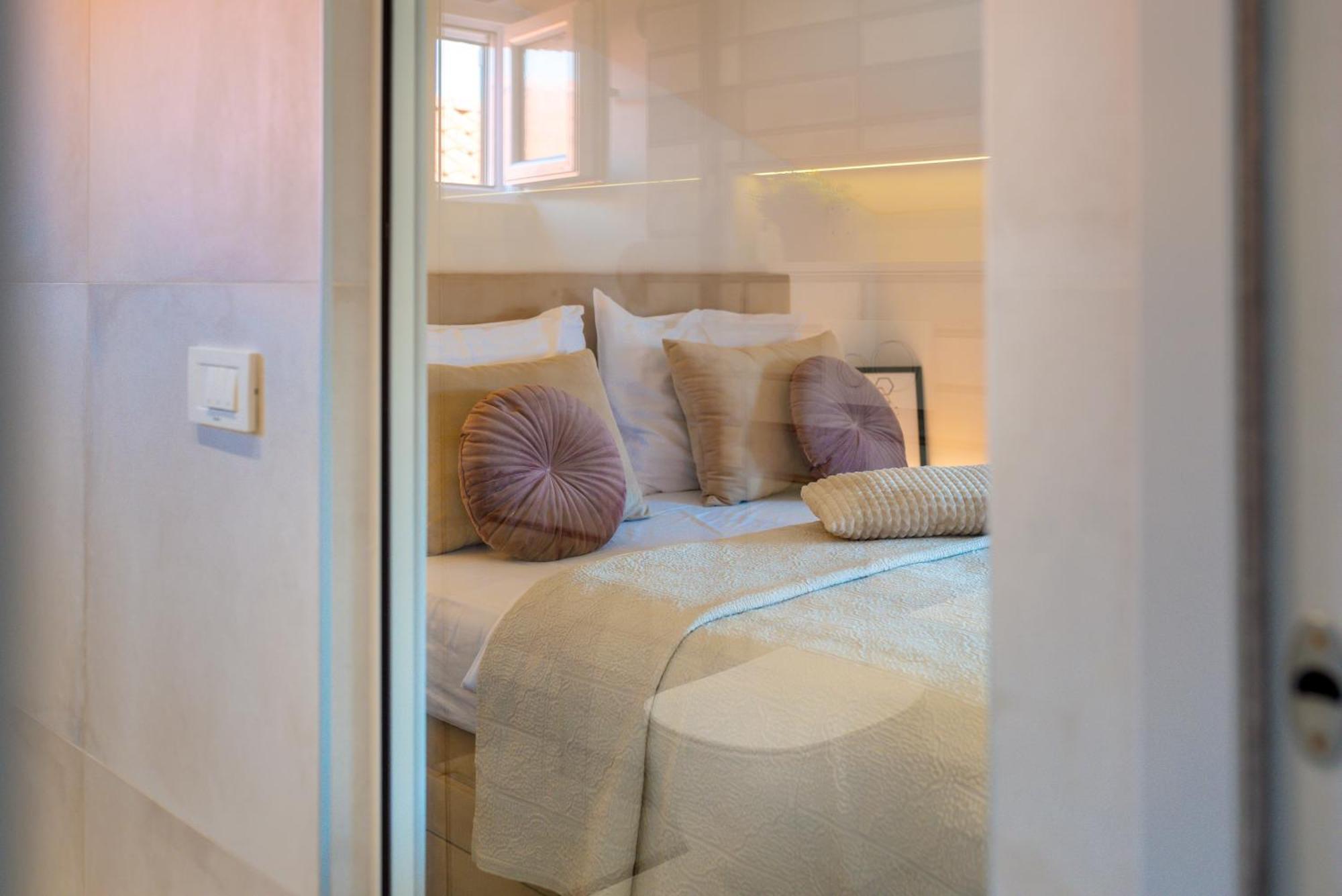 Danica Luxury Seaside Apartment Šibenik Dış mekan fotoğraf